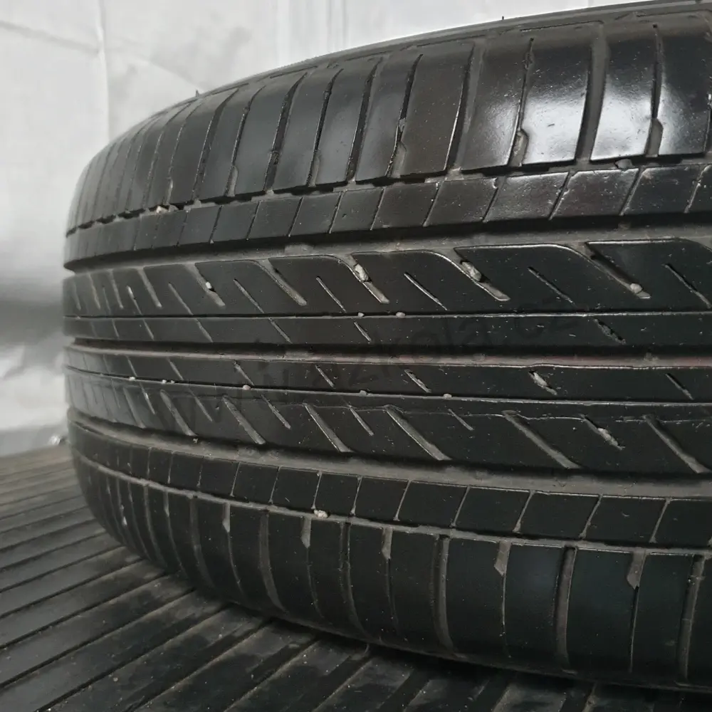 Rezervní kolo R15 Toyota Corolla č. AR14
