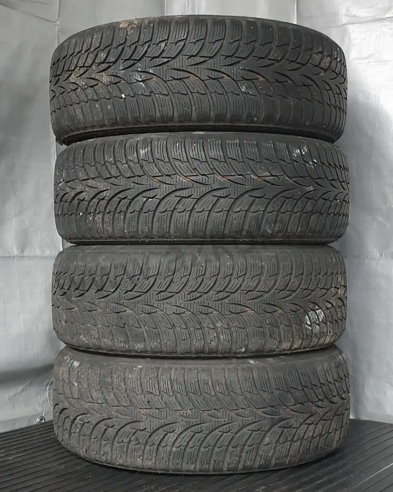 Sada zimních kol Ford 195/50 R15 č. AK60