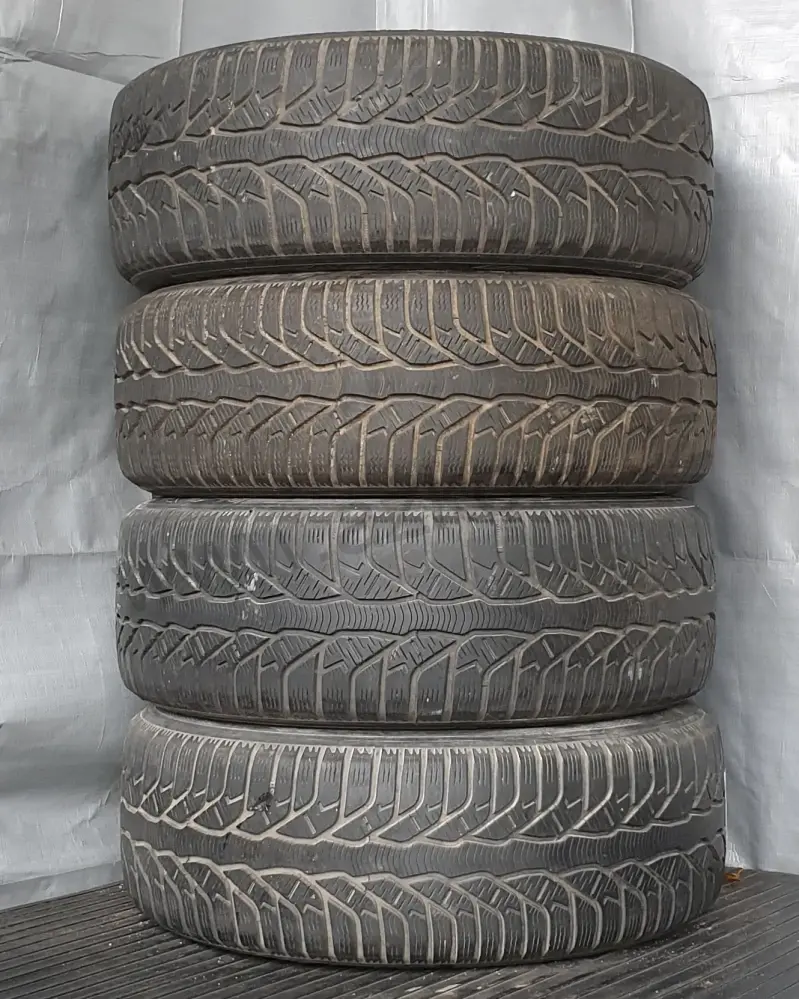 Sada zimních kol Mazda 205/55 R16 č. AK64