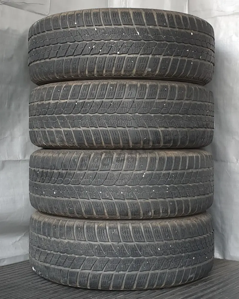 Sada zimních kol Ford 195/60 R15 č. AK70