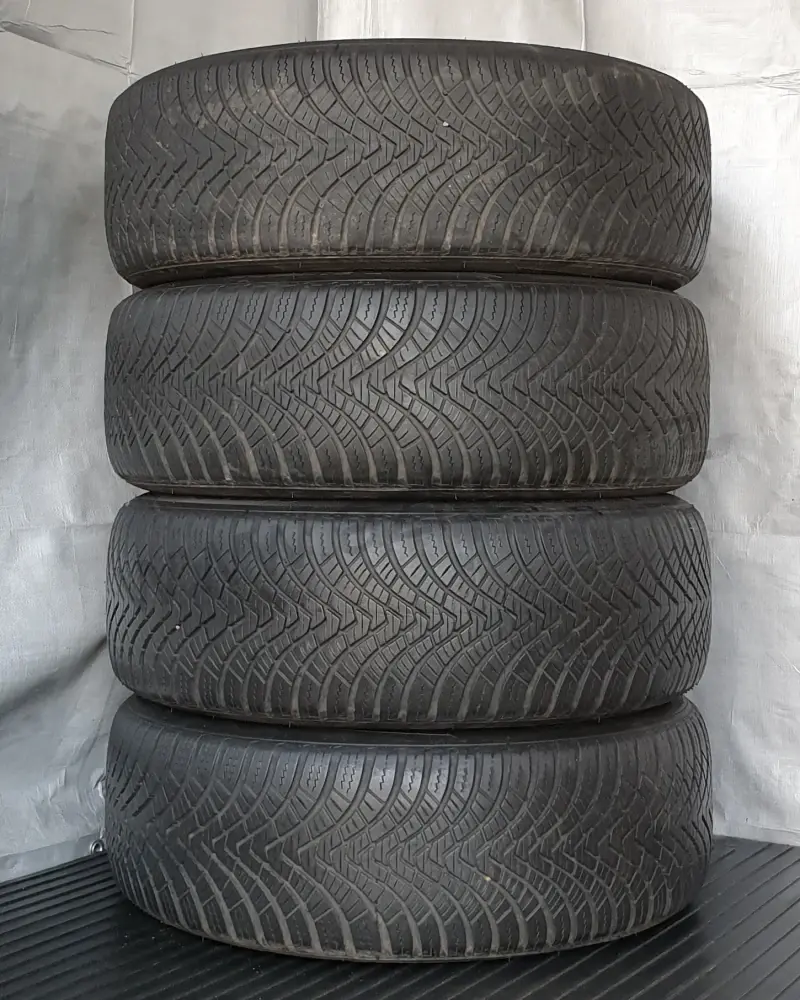 Sada zimních kol BMW 195/55 R16 č. AK79