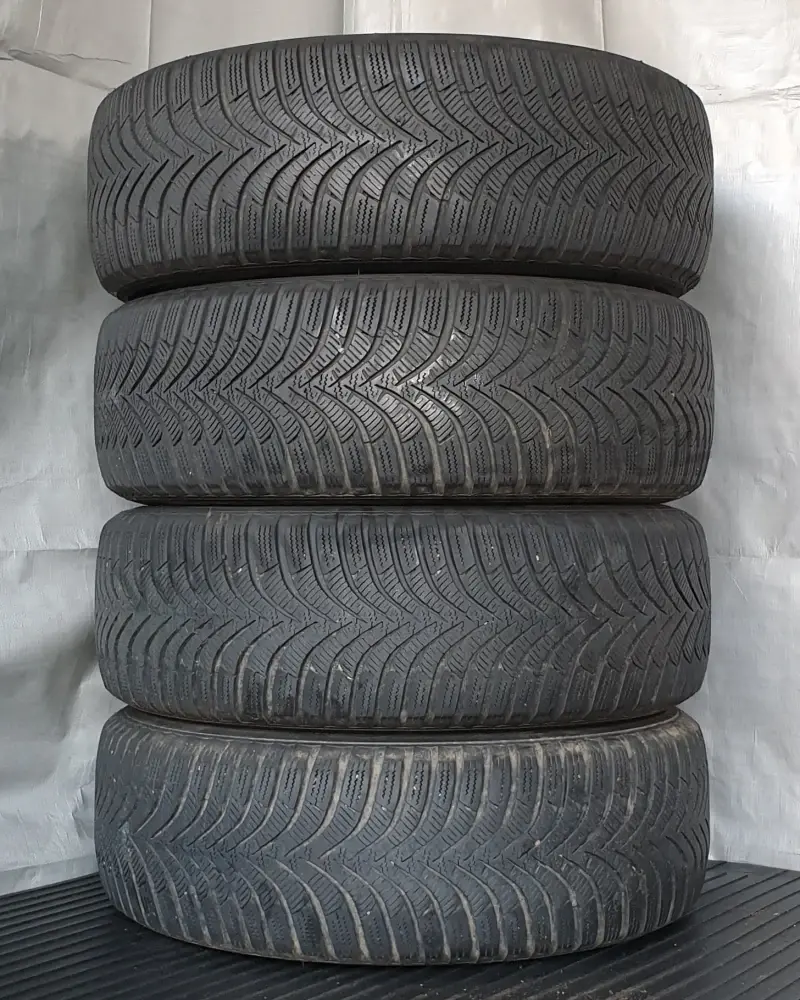 Sada zimních kol Škoda, Volkswagen, Seat, Audi 205/55 R16 č. AK90