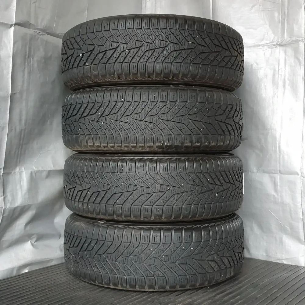 Sada zimních kol Suzuki 215/60 R16 č. AK104