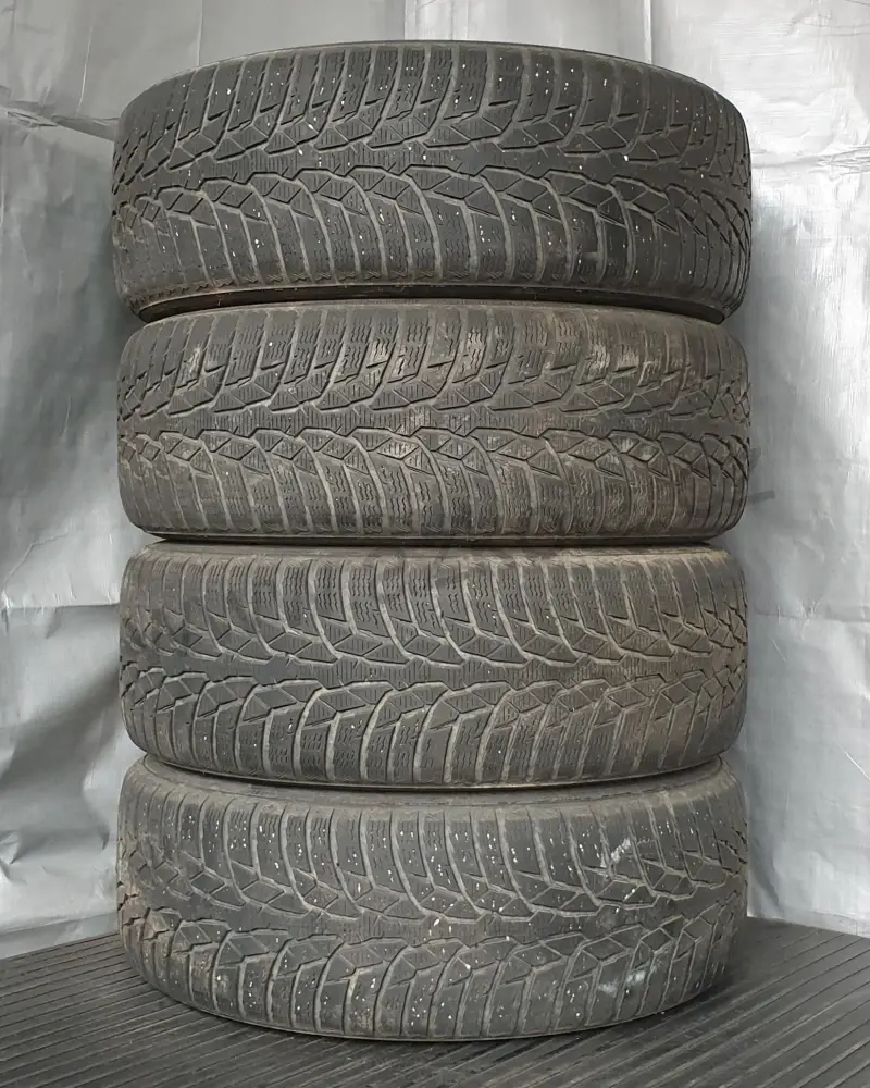 Sada zimních kol Ford 205/55 R16 č. AK107