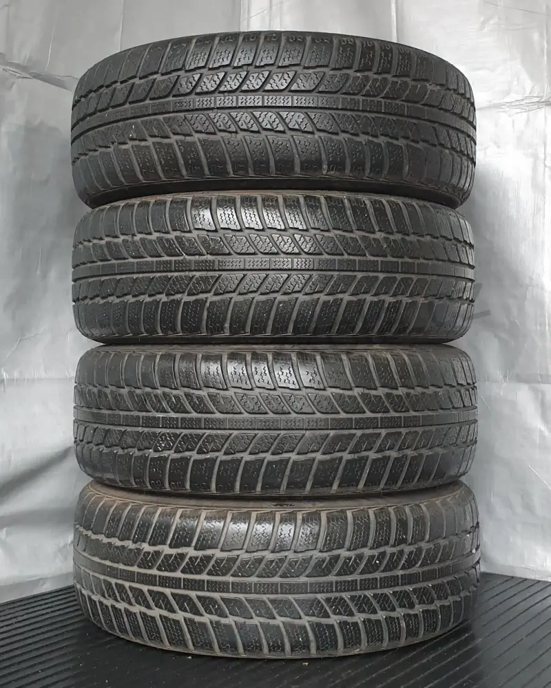 Sada zimních kol Renault 205/60 R16 č. AK145