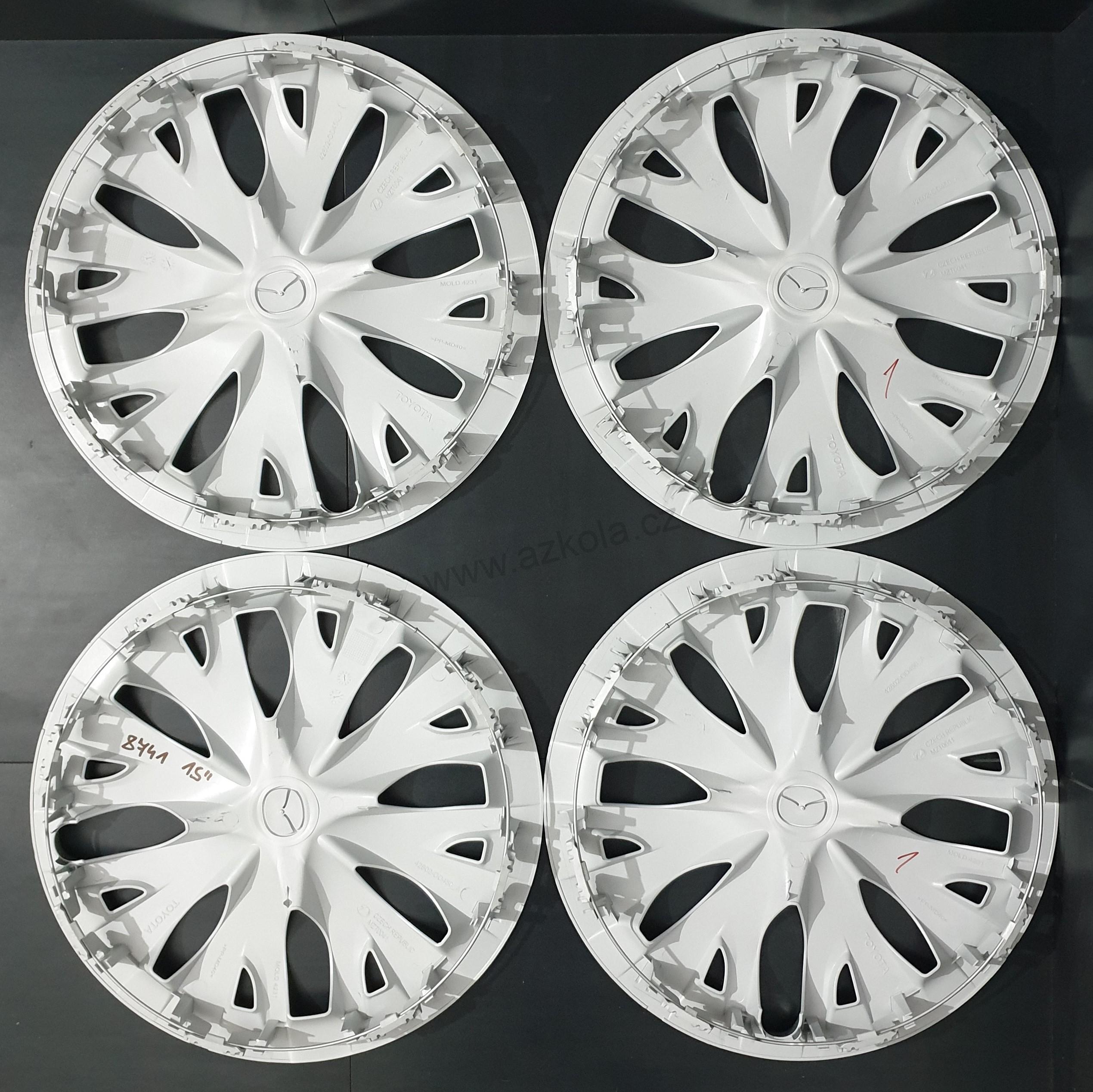 Zánovní poklice Mazda 15" 2,3,5,6