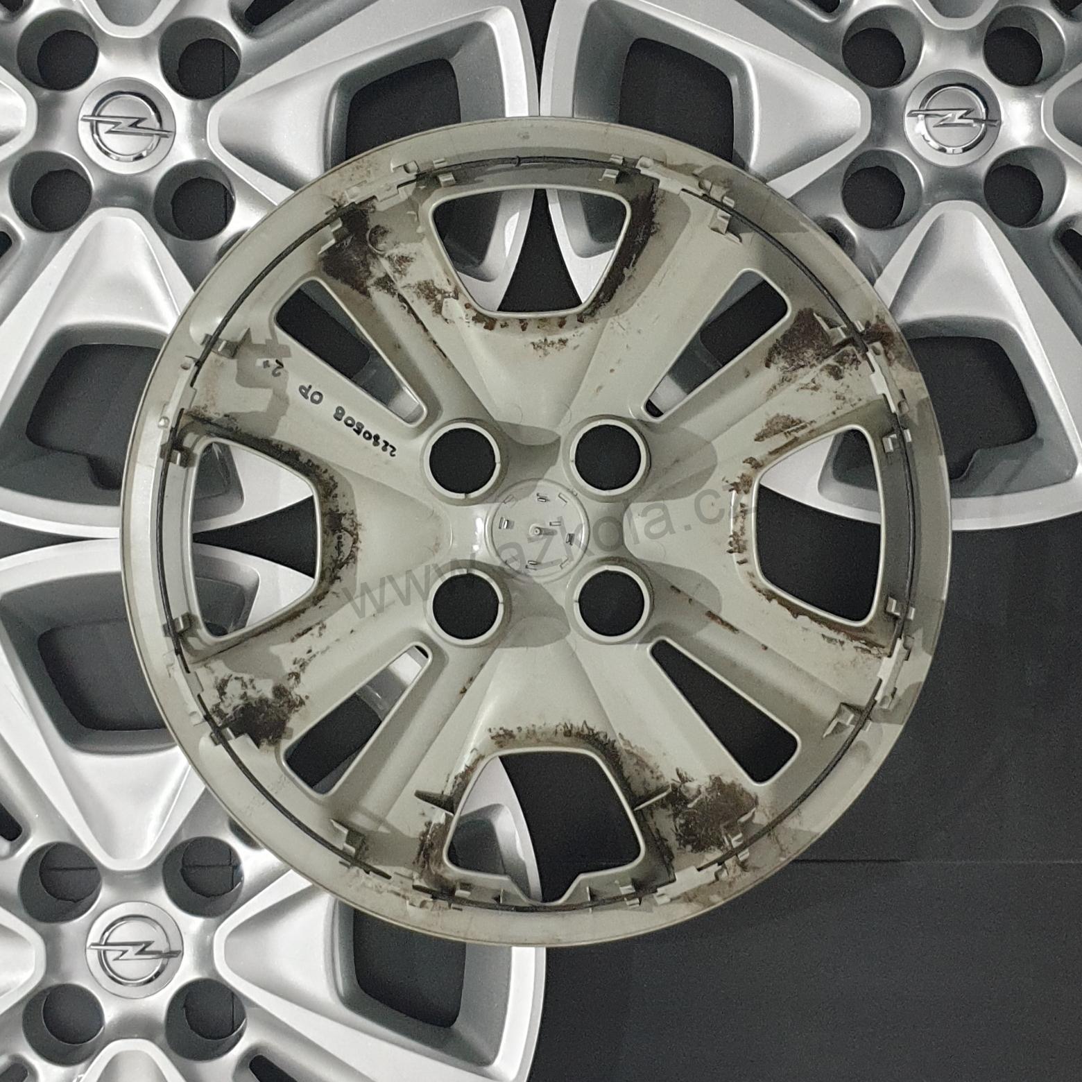 Originální poklice 15" Opel Corsa E (použité)