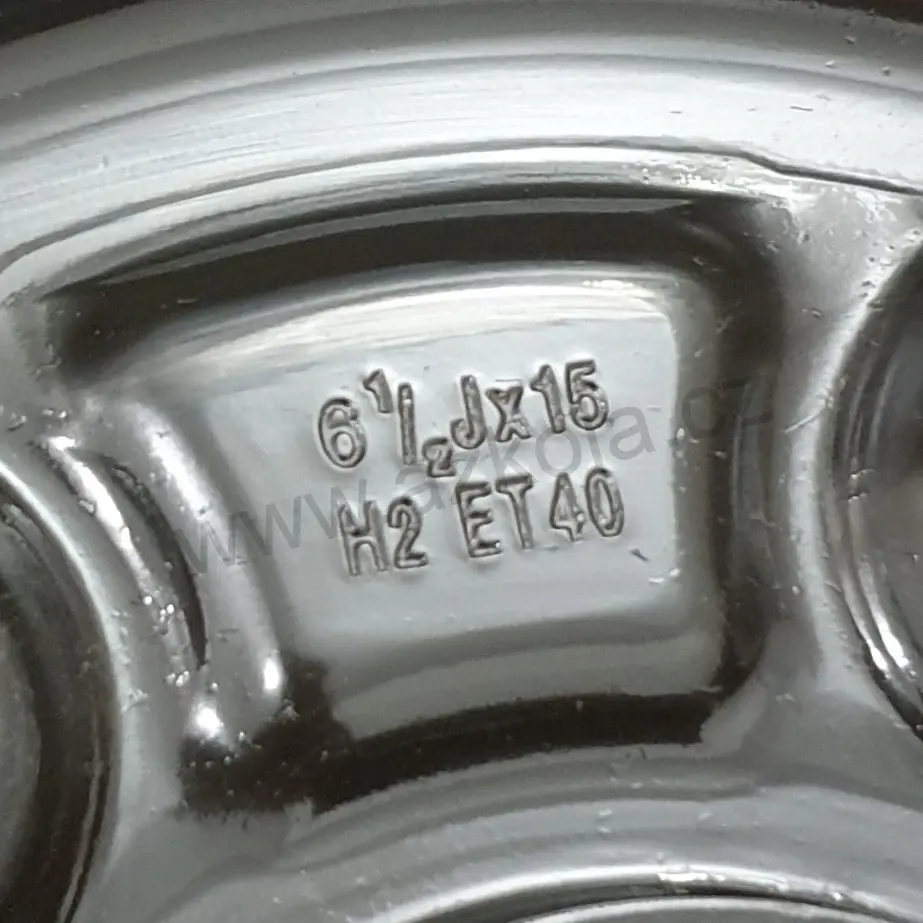 Rezervní kolo R15 Toyota Corolla č. AR25
