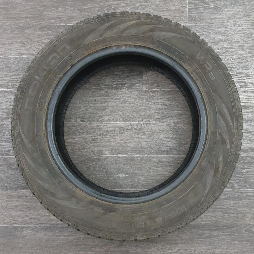 Zimní pneumatiky Nokian 185/65 R15 č. AP265