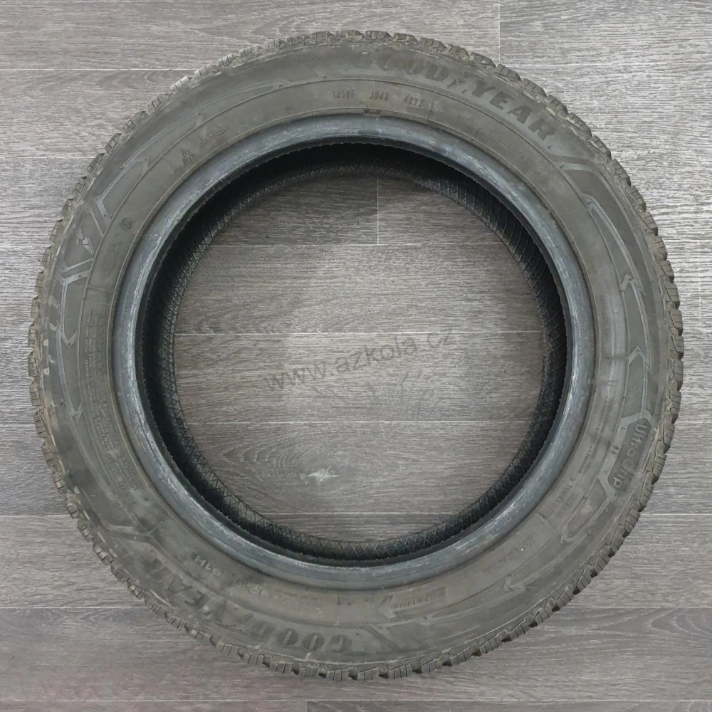 Zimní pneumatiky GoodYear 205/55 R16 č. AP250