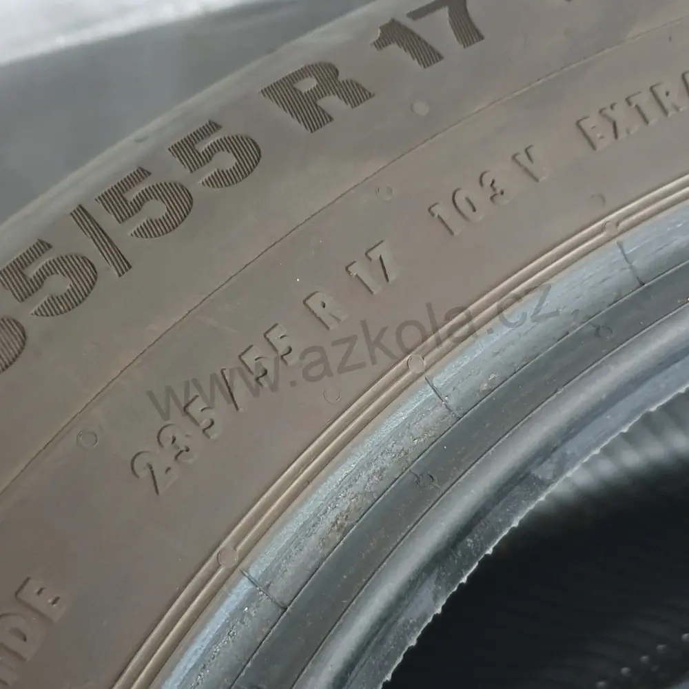 Zimní pneumatiky Continental 235/55 R17 č. AP244