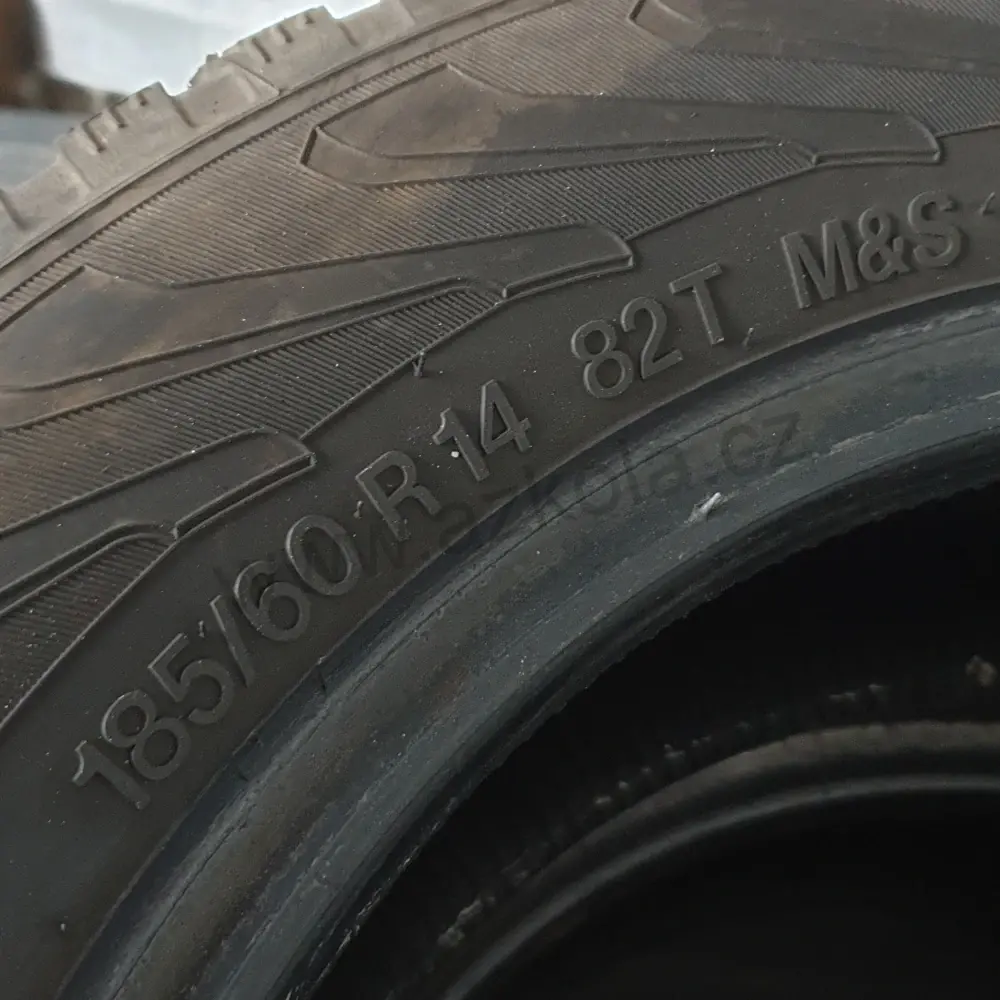 Zimní pneumatiky Vredestein 185/60 R14 č. AP242