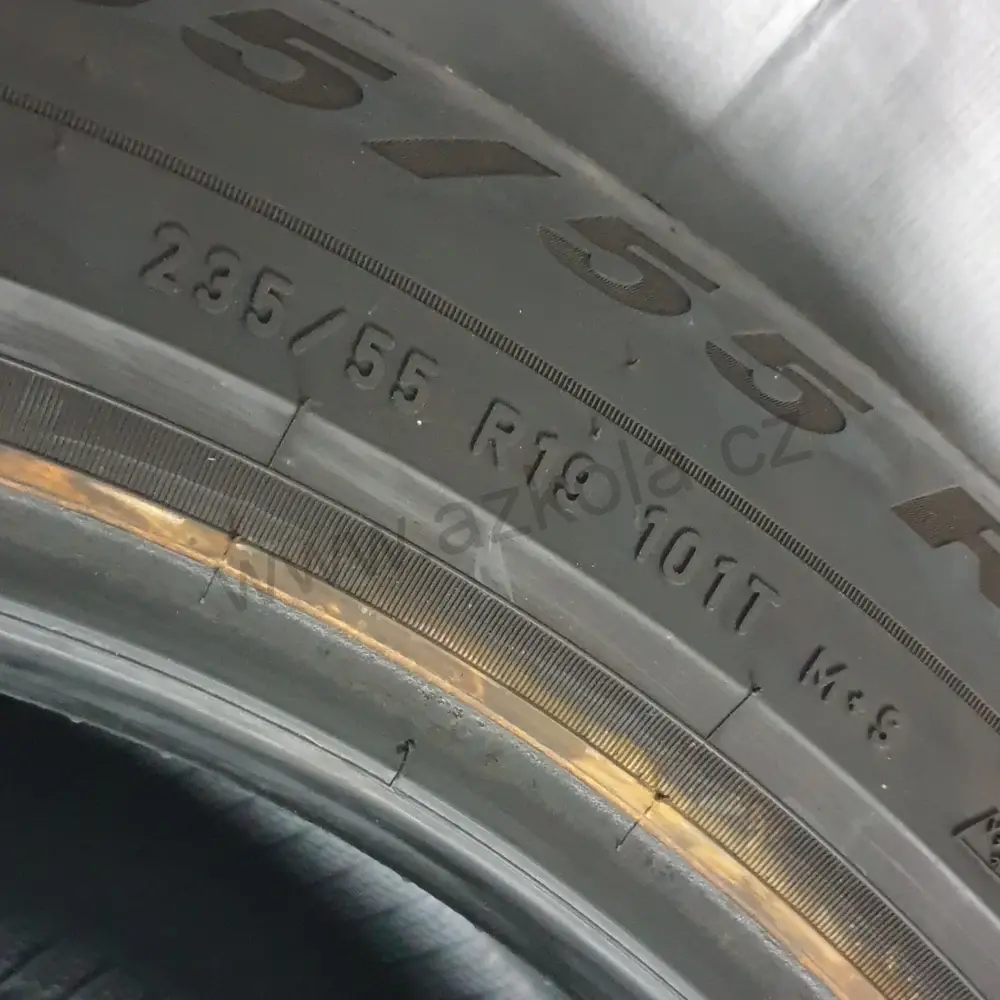 Zimní pneumatiky Pirelli 235/55 R19 č. AP239