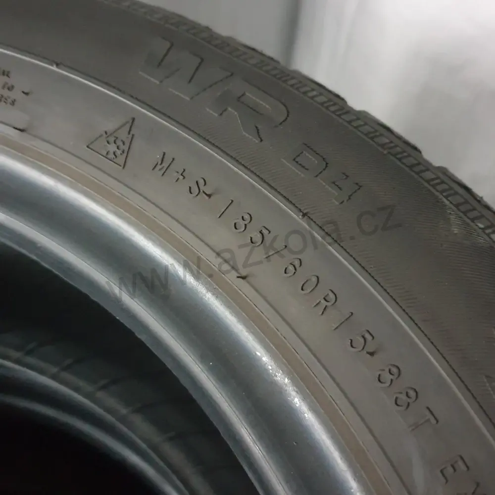 Zimní pneumatiky Barum 185/60 R15 č. AP230