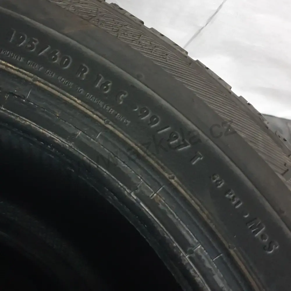 Zimní pneumatiky Barum 195/60 R16C č. AP229