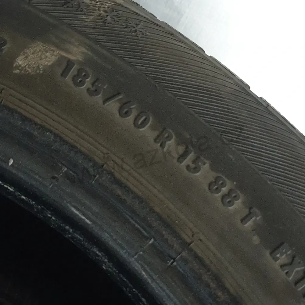 Zimní pneumatiky Barum 185/60 R15 č. AP228