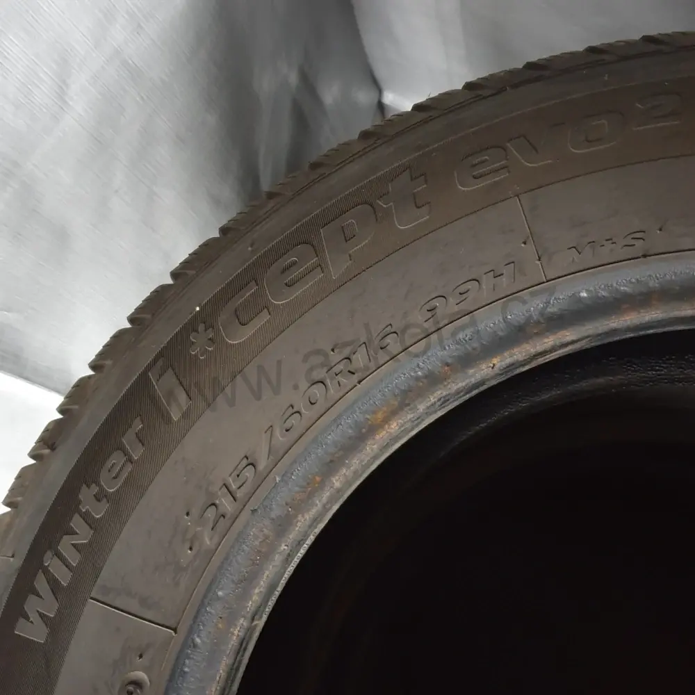 Zimní pneumatiky Hankook 215/60 R16 č. AP187