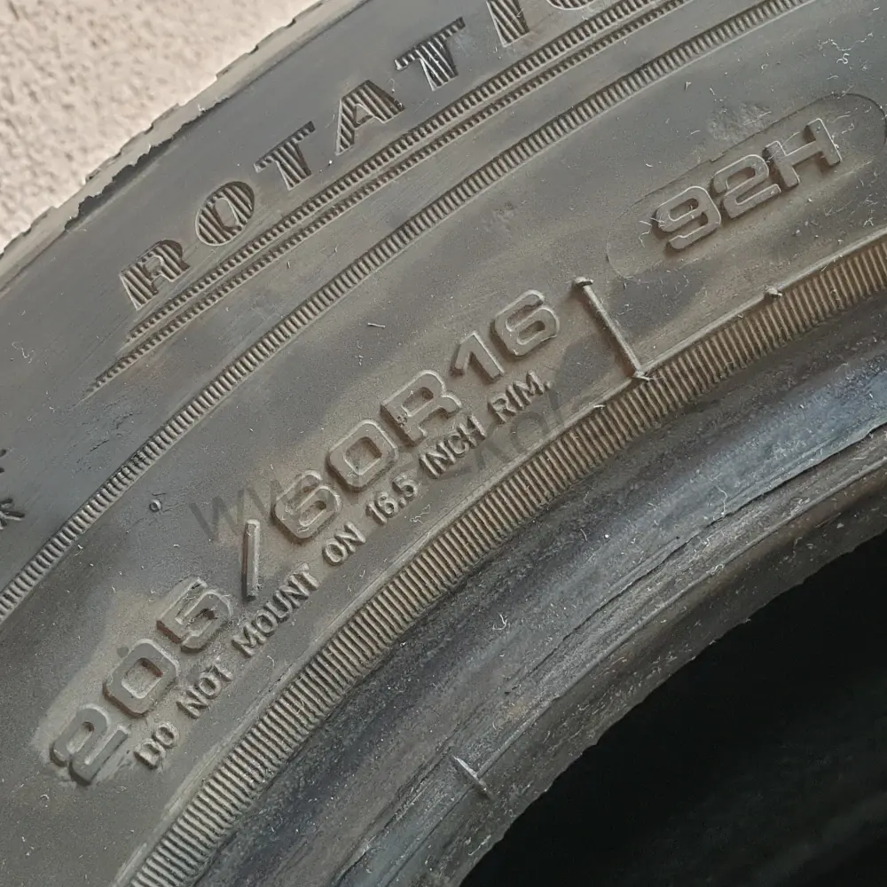 Zimní pneumatiky Dunlop+Continental 205/60 R16 č. AP106