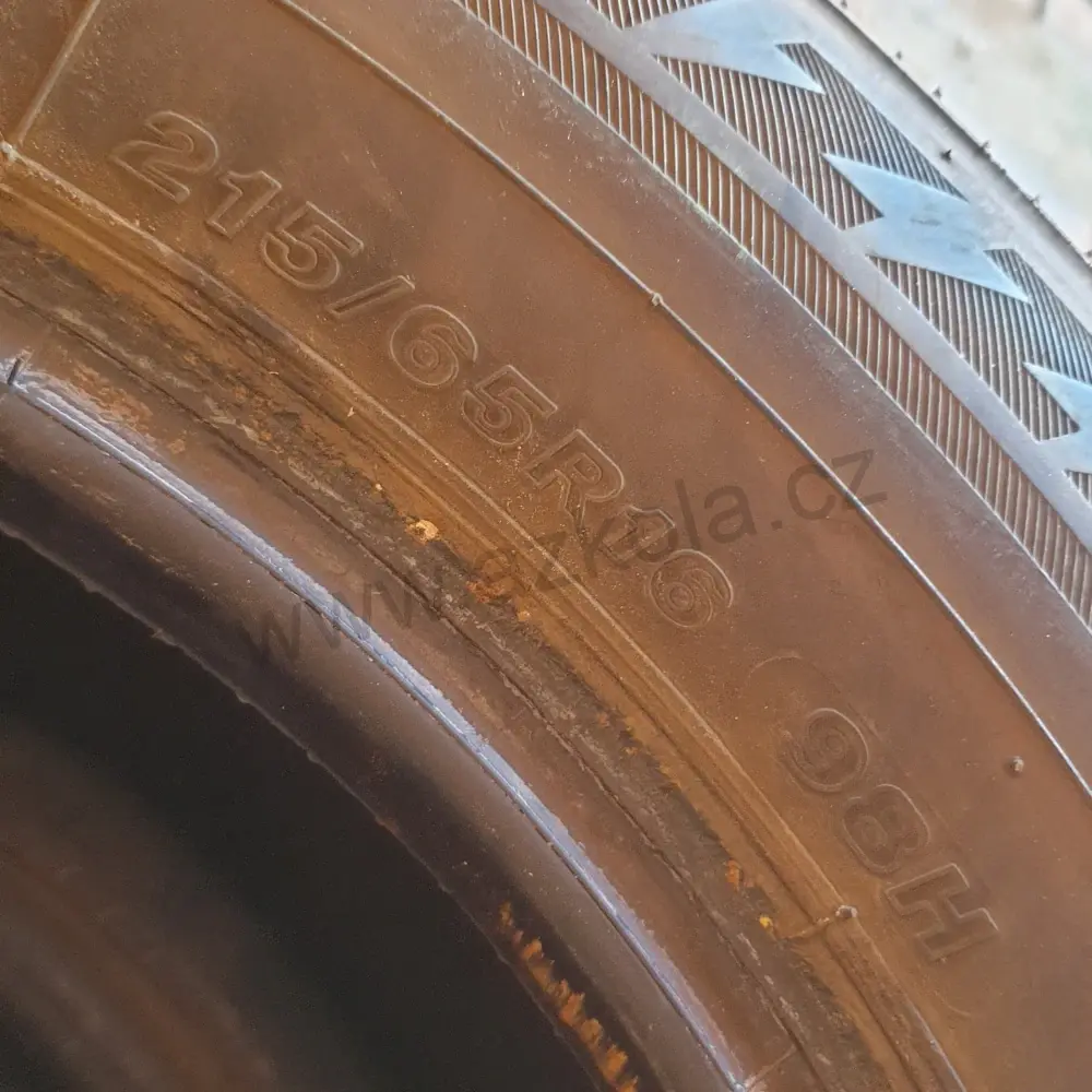 Zimní pneumatiky Bridgestone 215/65 R16 č. AP86