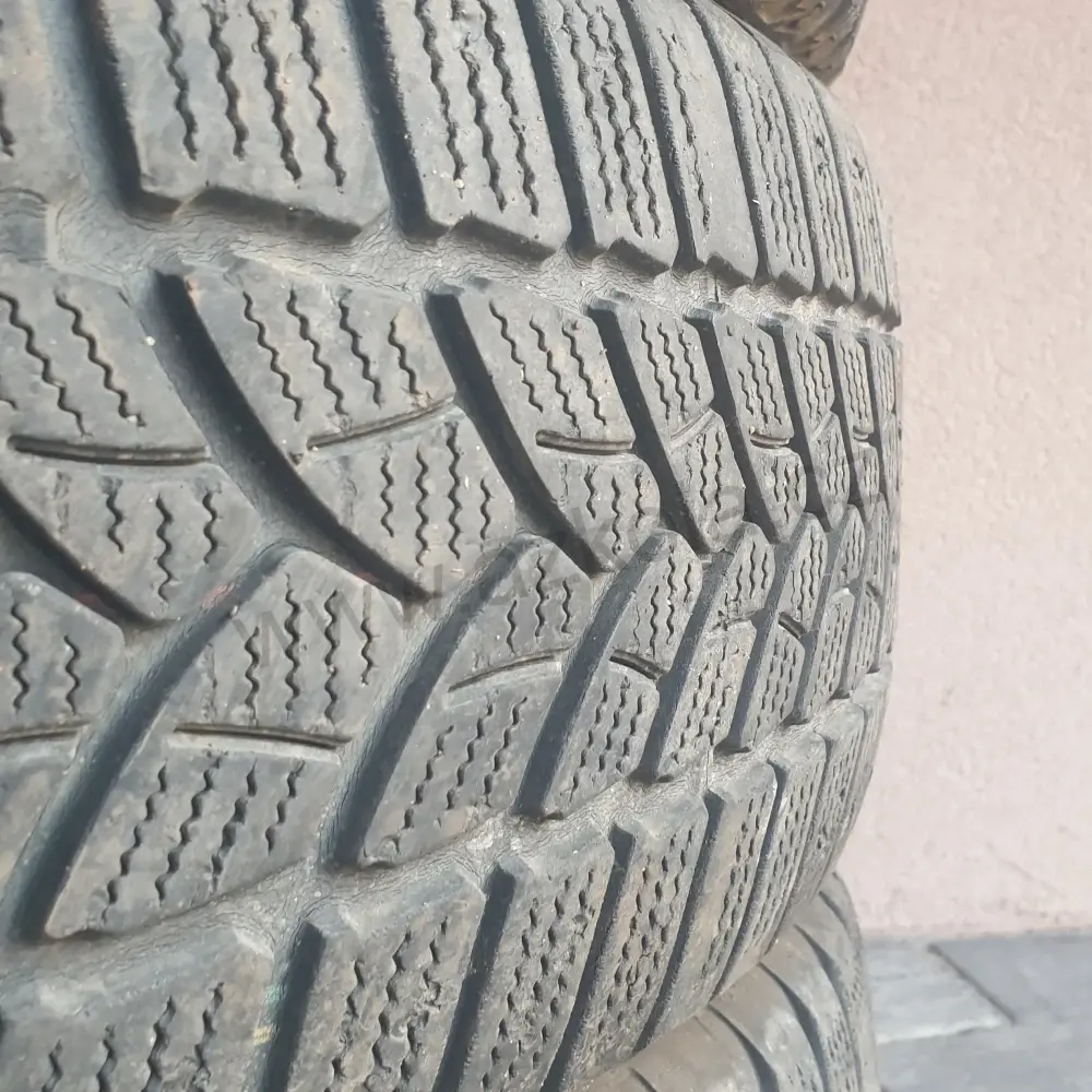 Zimní pneumatiky Bridgestone 205/60 R16 č. AP20