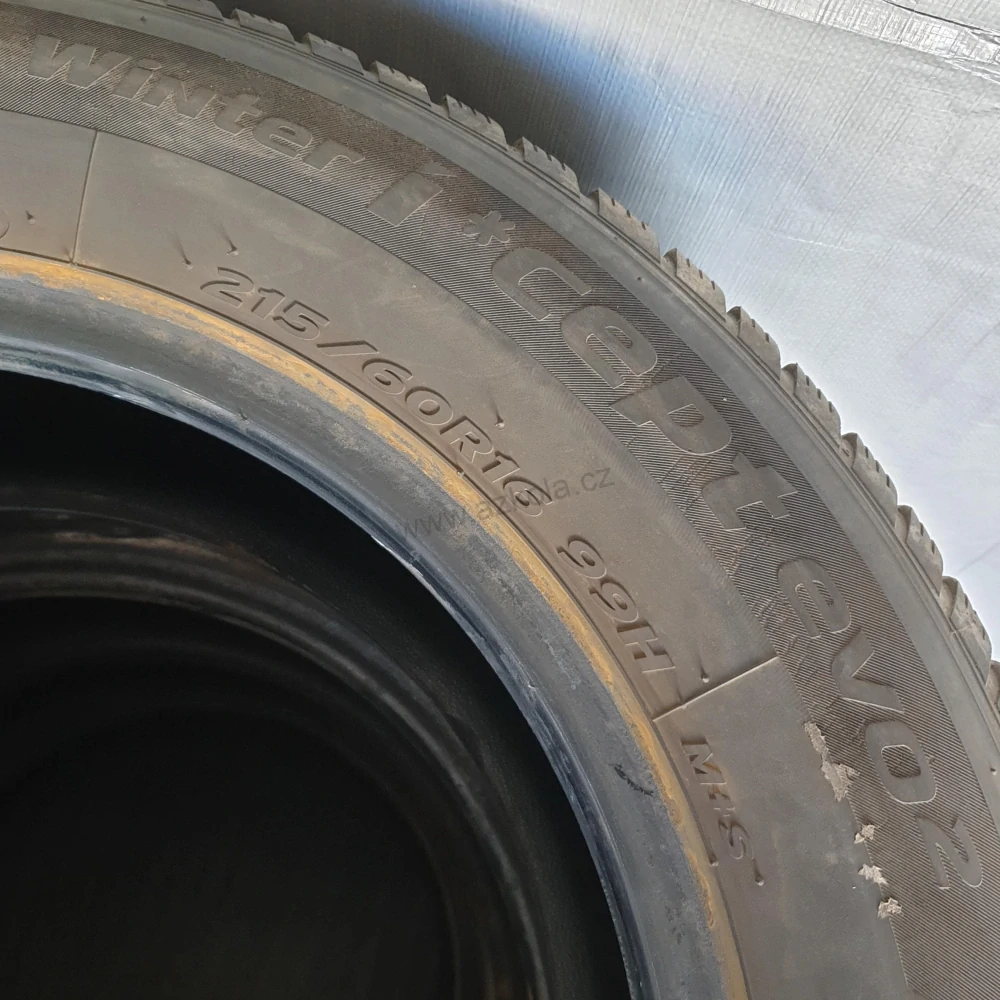 Zimní pneumatiky Hankook 215/60 R16 č. AP286