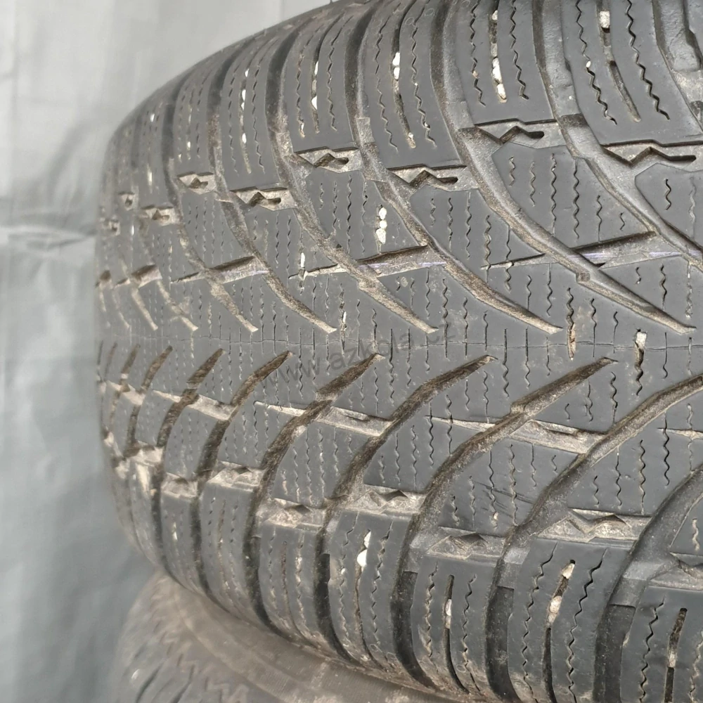 Sada zimních kol Mazda CX-5 225/65 R17 č. AK152