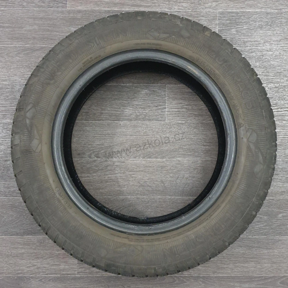 Zimní pneumatiky Vredestein 185/65 R15 č. AP272