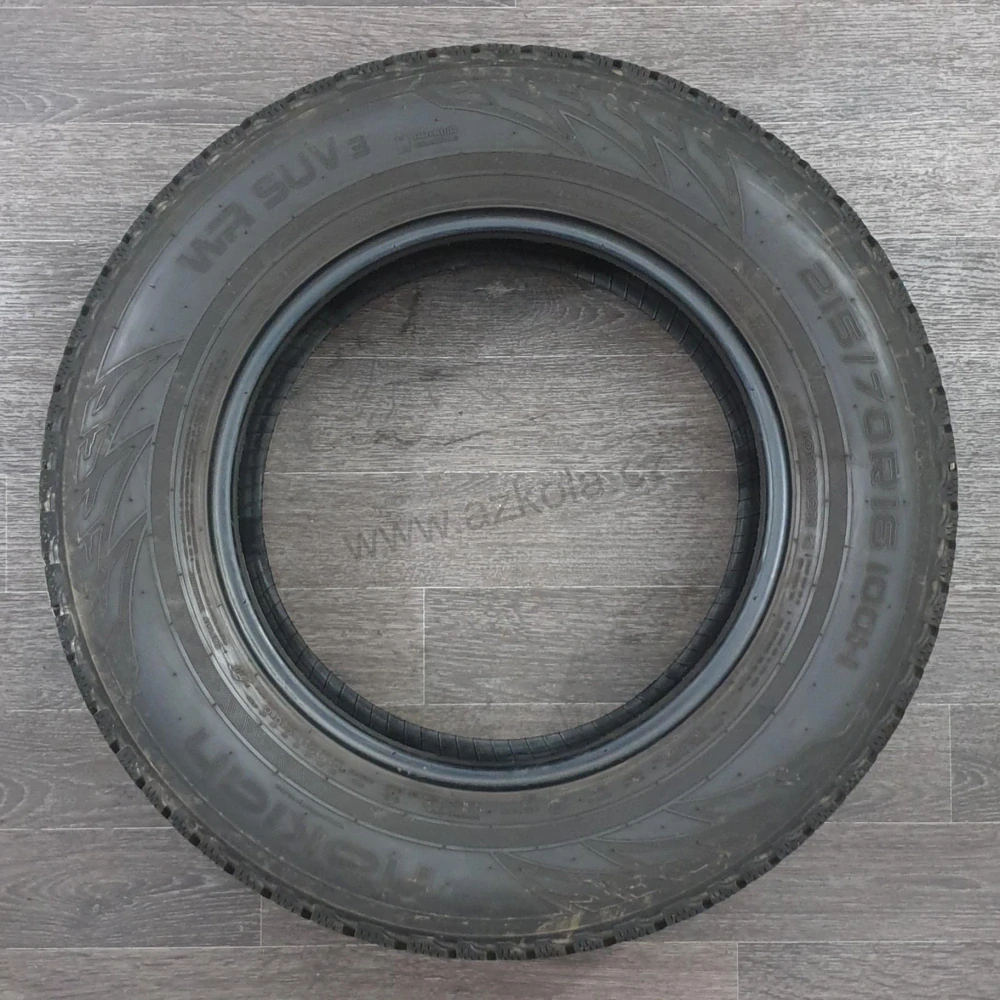 Zimní pneumatiky Nokian 215/70 R16 č. AP337
