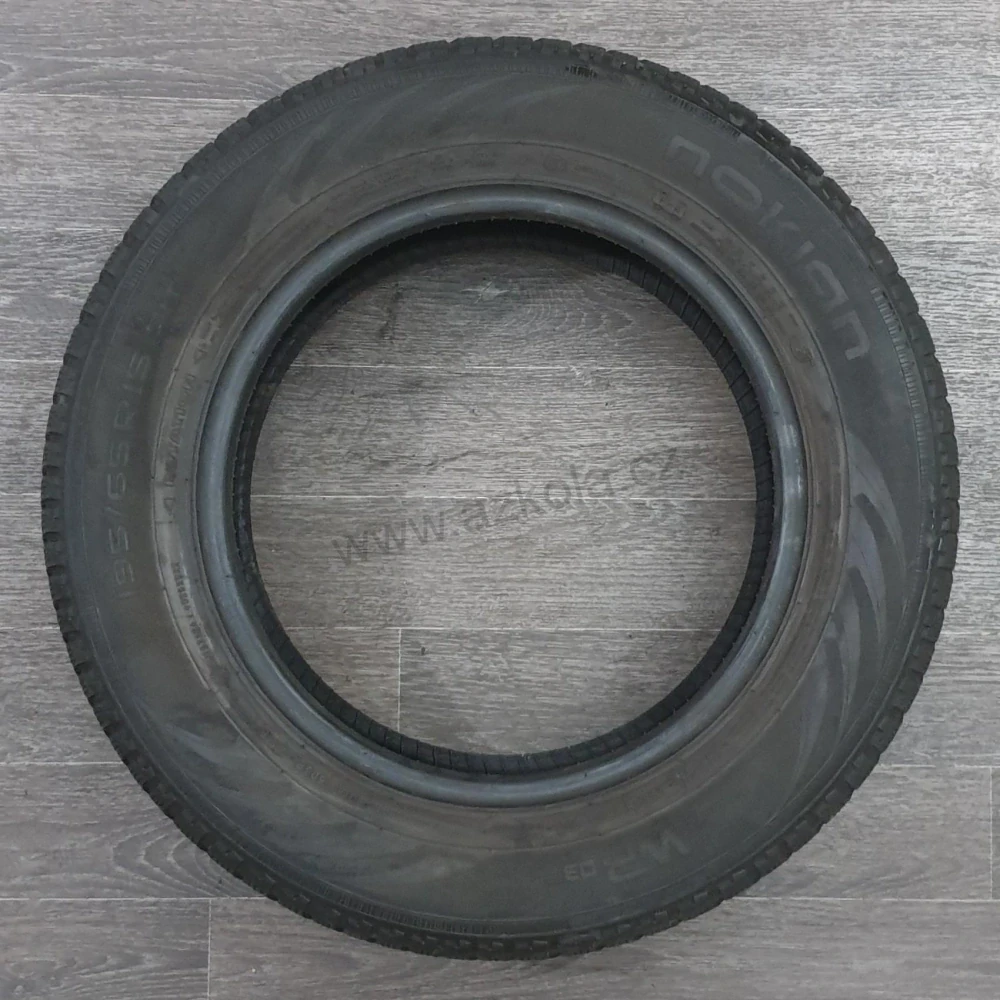 Zimní pneumatiky Nokian 195/65 R15 č. AP396