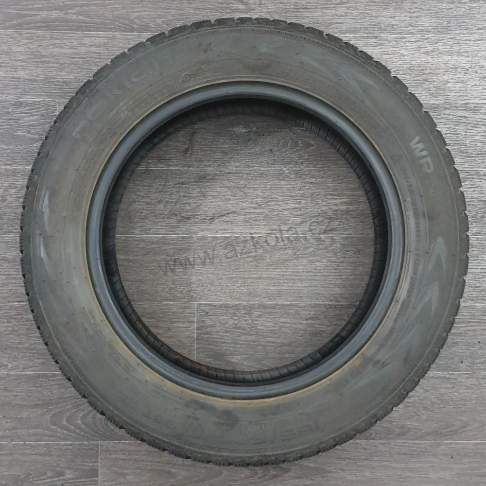 Zimní pneumatiky Nokian 185/60 R15 č. AP384