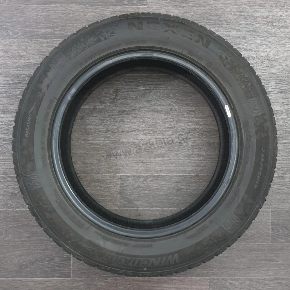 Zimní pneumatiky Nexen 235/55 R17 č. AP351