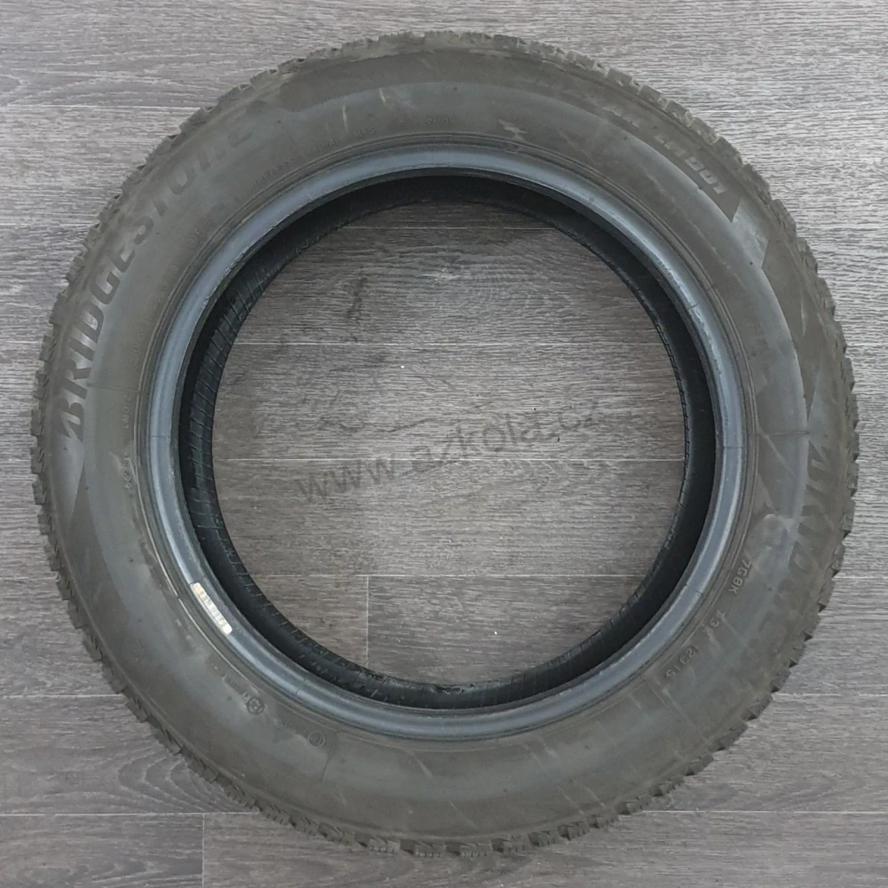 Zimní pneumatiky Bridgestone 205/55 R16 č. AP354