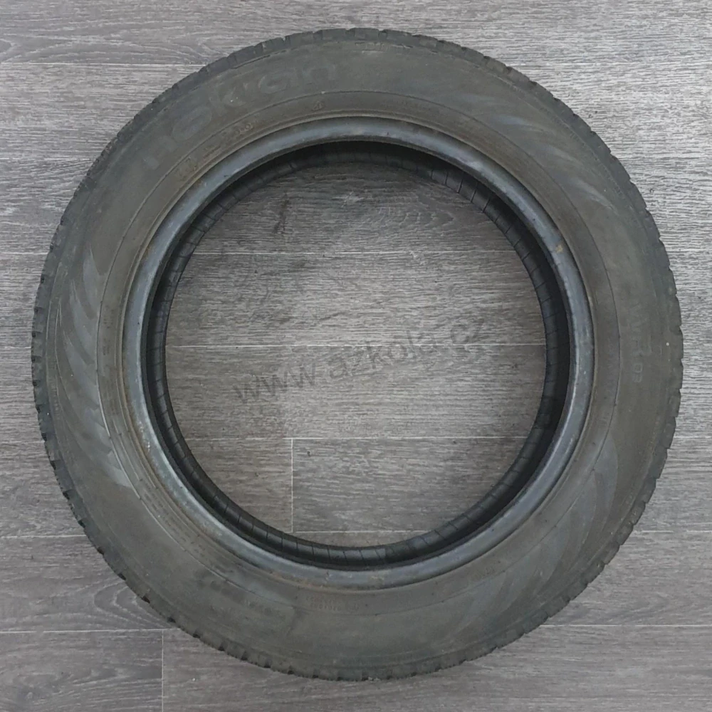 Zimní pneumatiky Nokian 205/55 R16 č. AP368