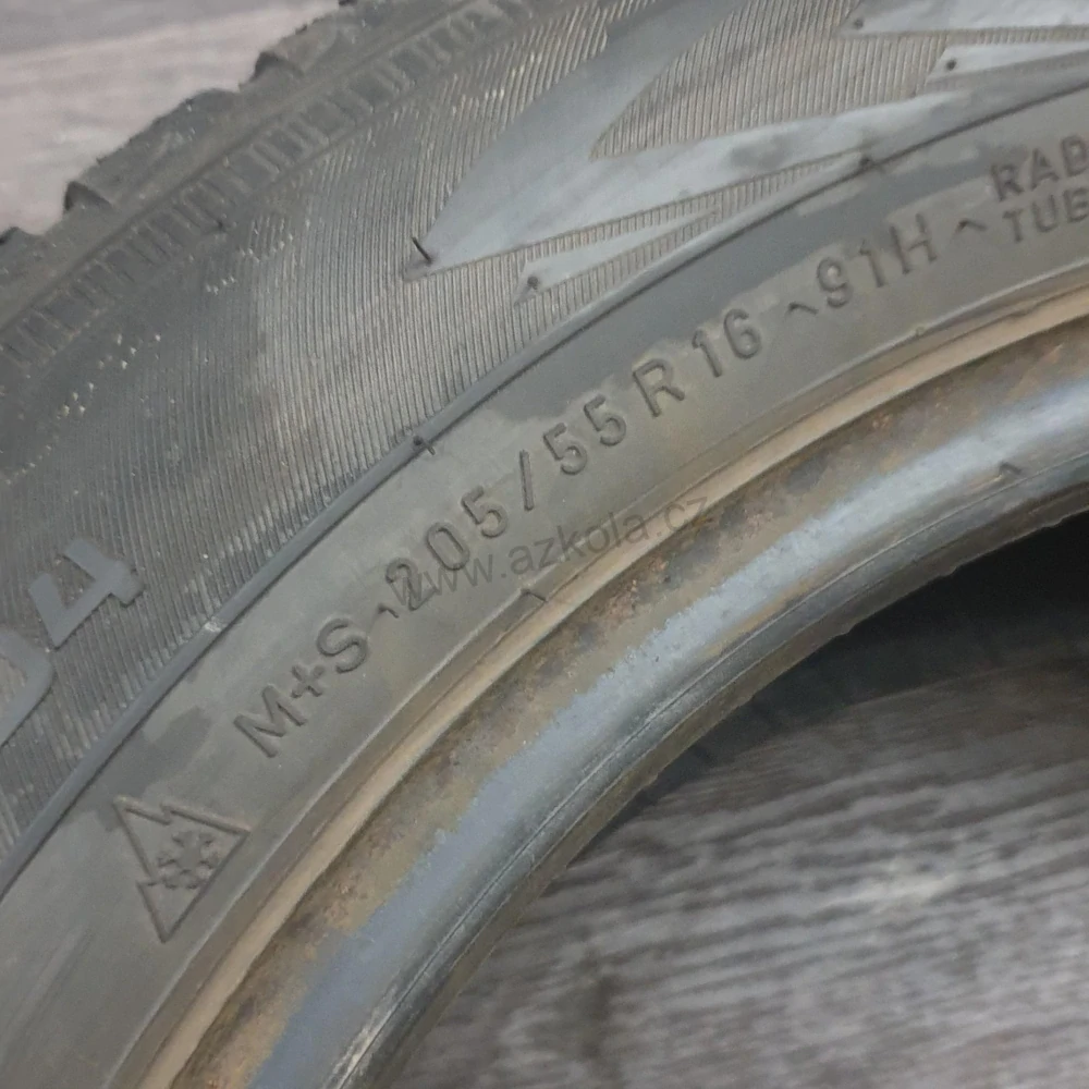 Zimní pneumatiky Nokian 205/55 R16 č. AP377