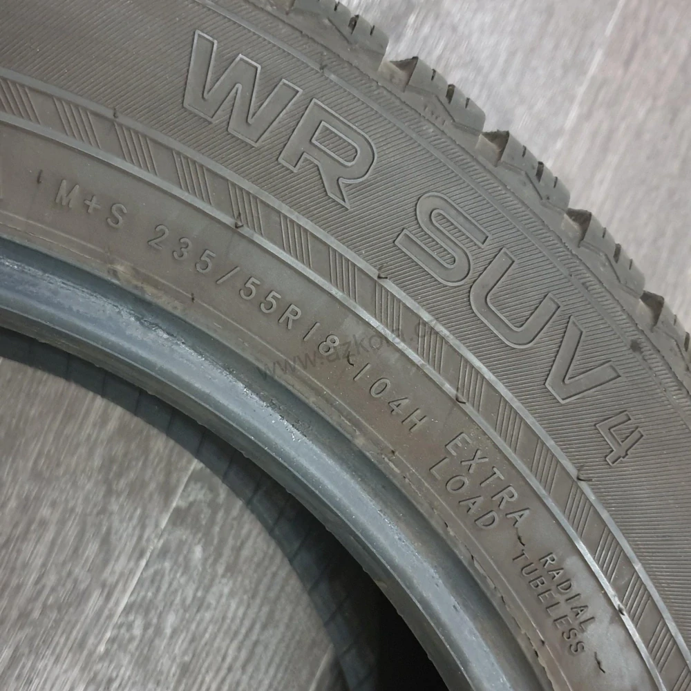 Zimní pneumatiky Nokian 235/55 R18 č. AP453