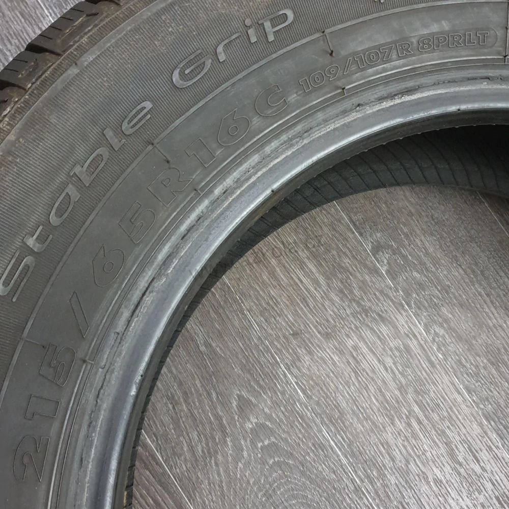 Zimní pneumatiky 215/65 R16C Hifly č. AP285