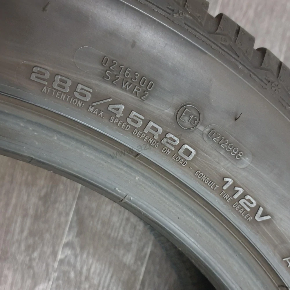 Zimní pneumatiky 285/45 R20 GoodYear č. AP479