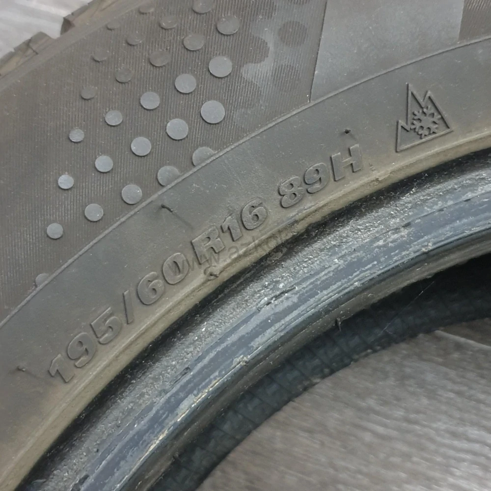Zimní pneumatiky 195/60 R16 Kumho č. AP516