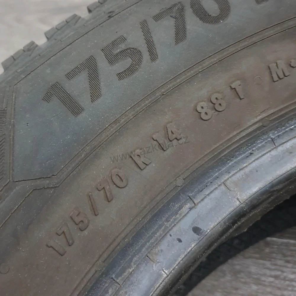 Zimní pneumatiky 175/70 R14 Barum č. AP521