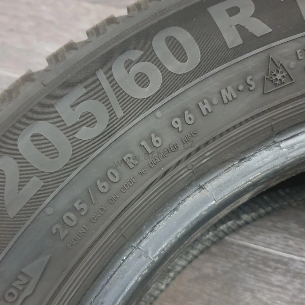 Zimní pneumatiky 205/60 R16 Semperit č. AP554