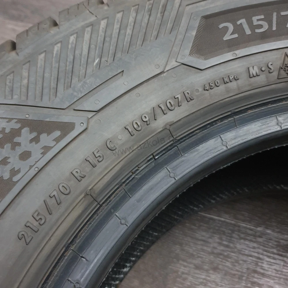 Zimní pneumatiky 215/70 R15C Barum č. AP563