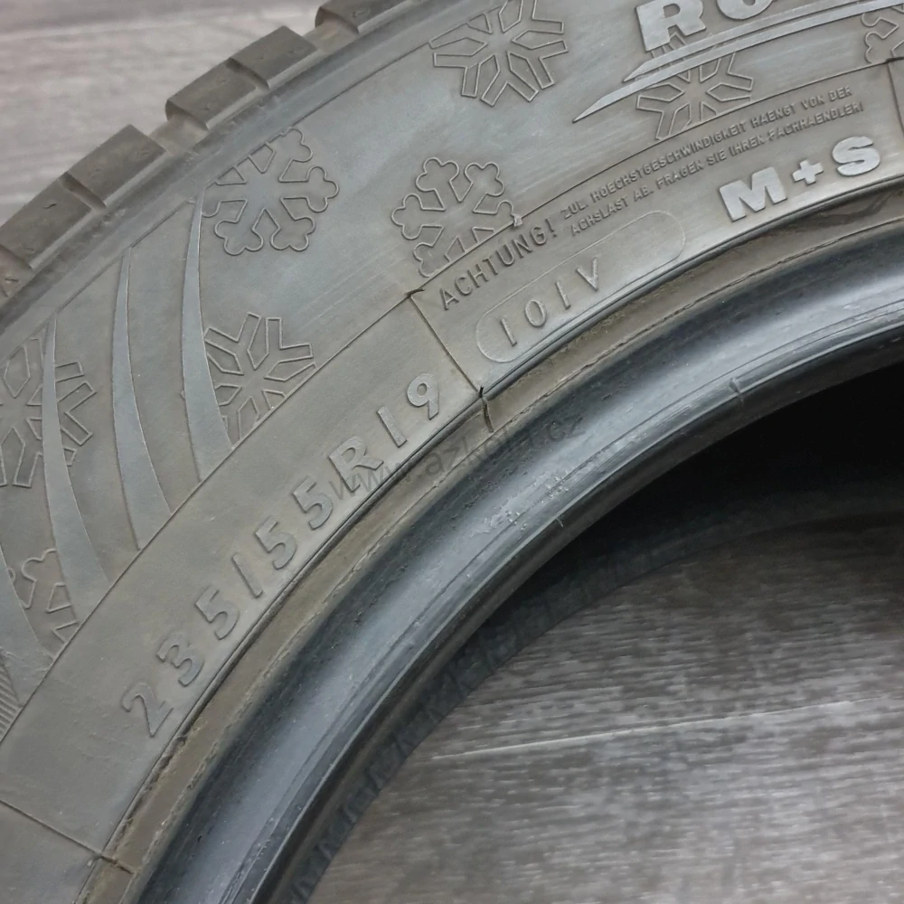 Zimní pneumatiky 235/55 R19 Dunlop č. AP565
