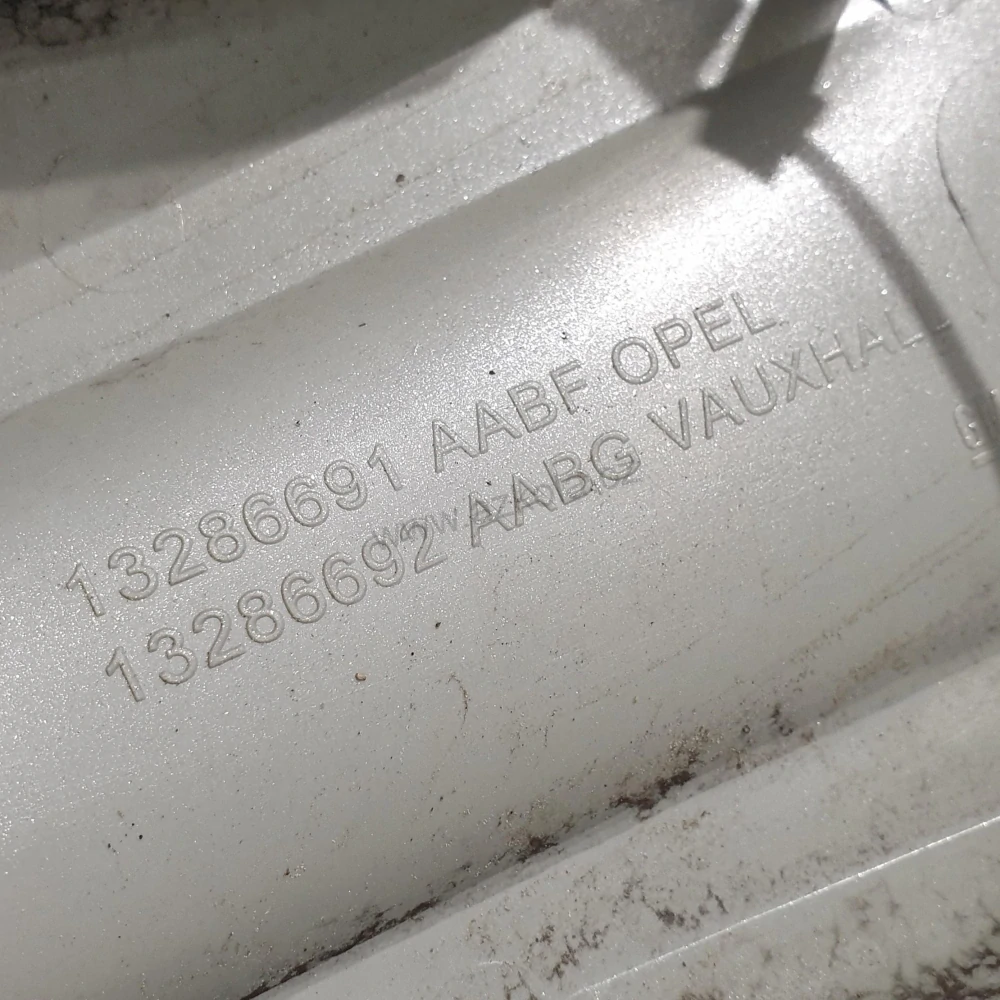 Originální poklice 17" 5x105 Opel Astra J, Zafira C (použité)