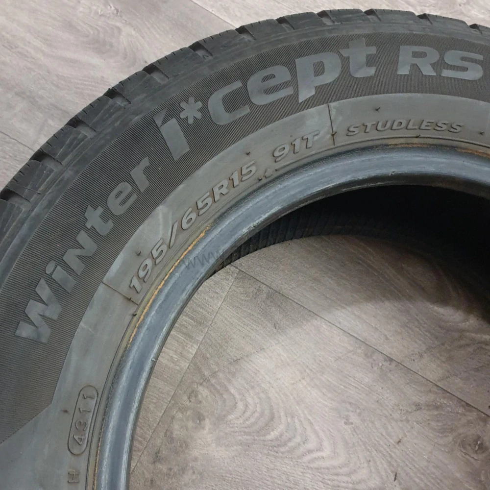 Zimní pneumatiky 195/65 R15 Hankook č. AP596