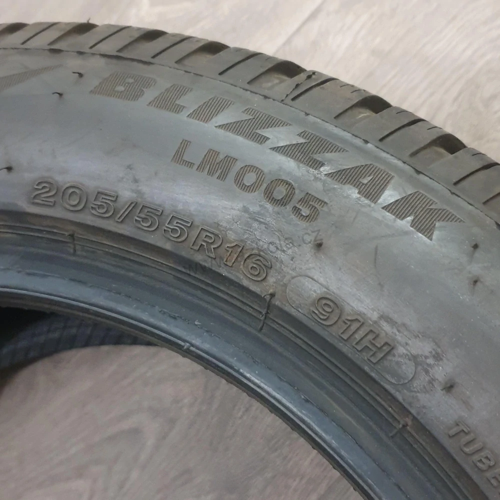 Zimní pneumatiky 205/55 R16 Bridgestone č. AP620