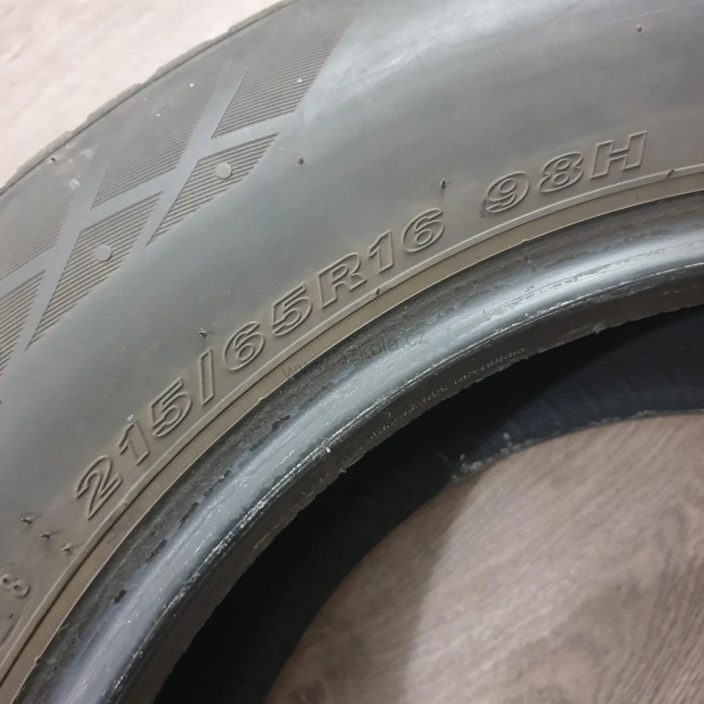 Zimní pneumatiky 215/65 R16 Nexen č. AP633
