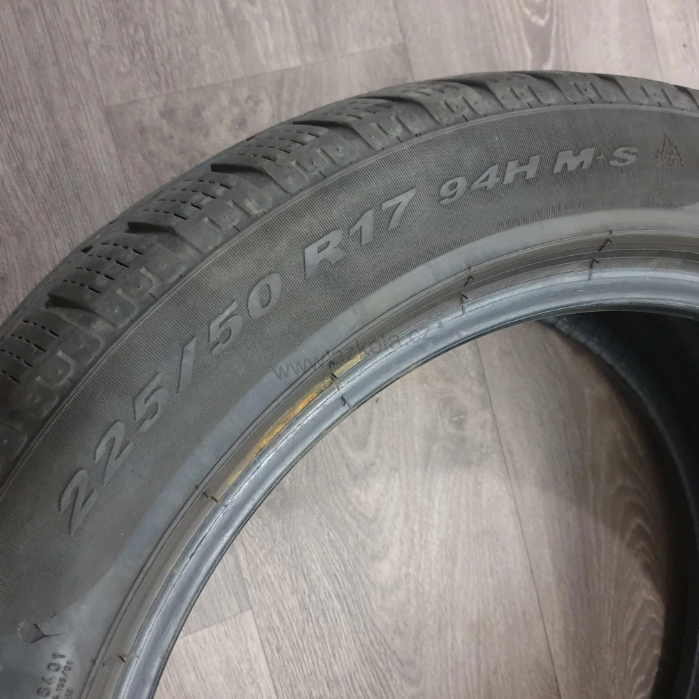 Zimní pneumatiky 225/50 R17 Pirelli č. AP635