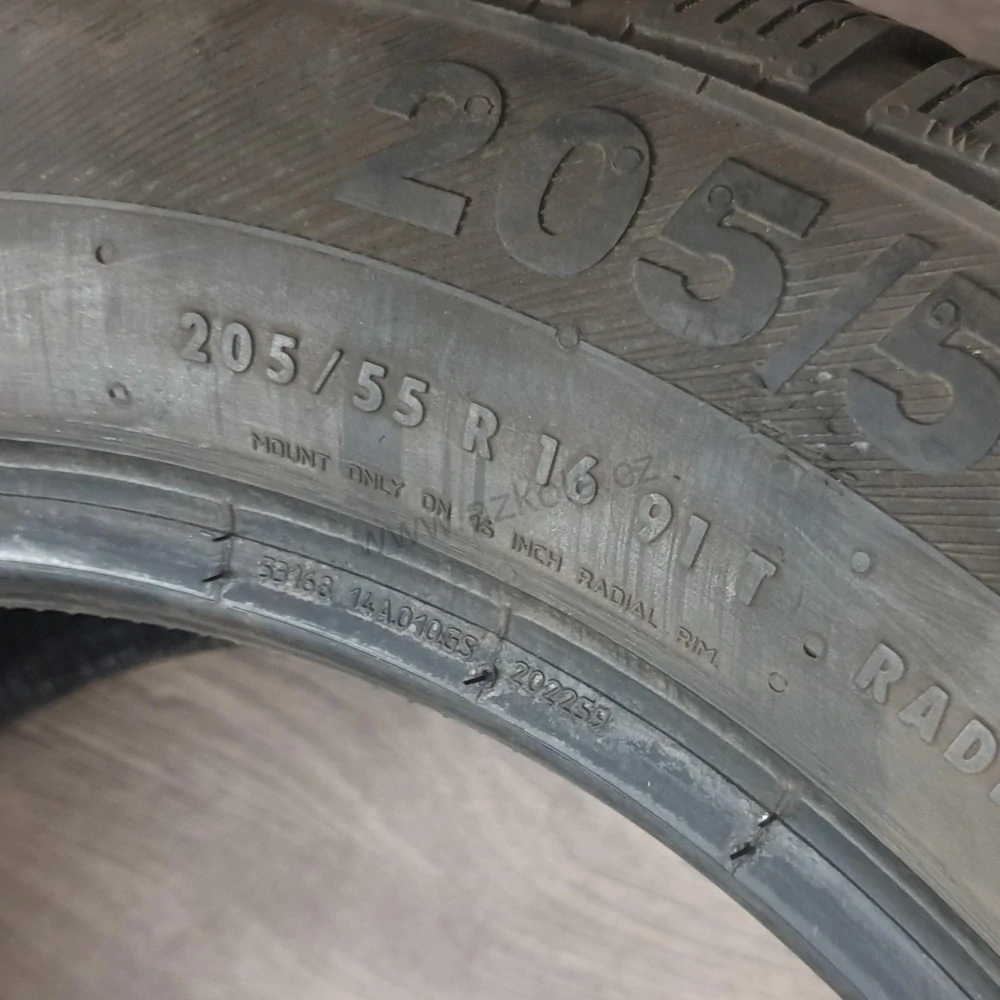 Zimní pneumatiky 205/55 R16 Barum č. AP641