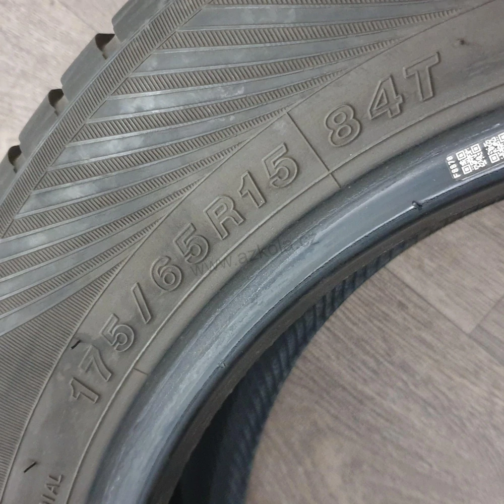 Zimní pneumatiky 175/65 R15 Yokohama č. AP657