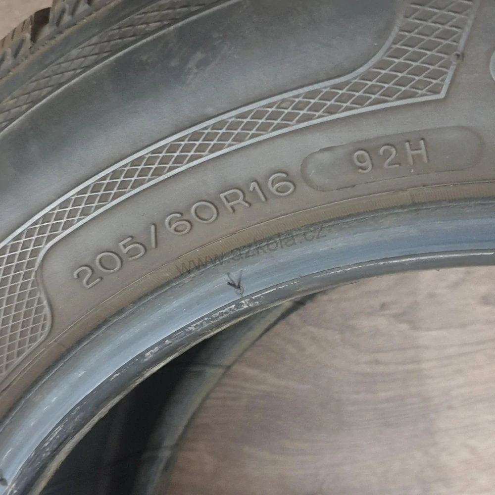 Zimní pneumatiky 205/60 R16 Kleber č. AP675